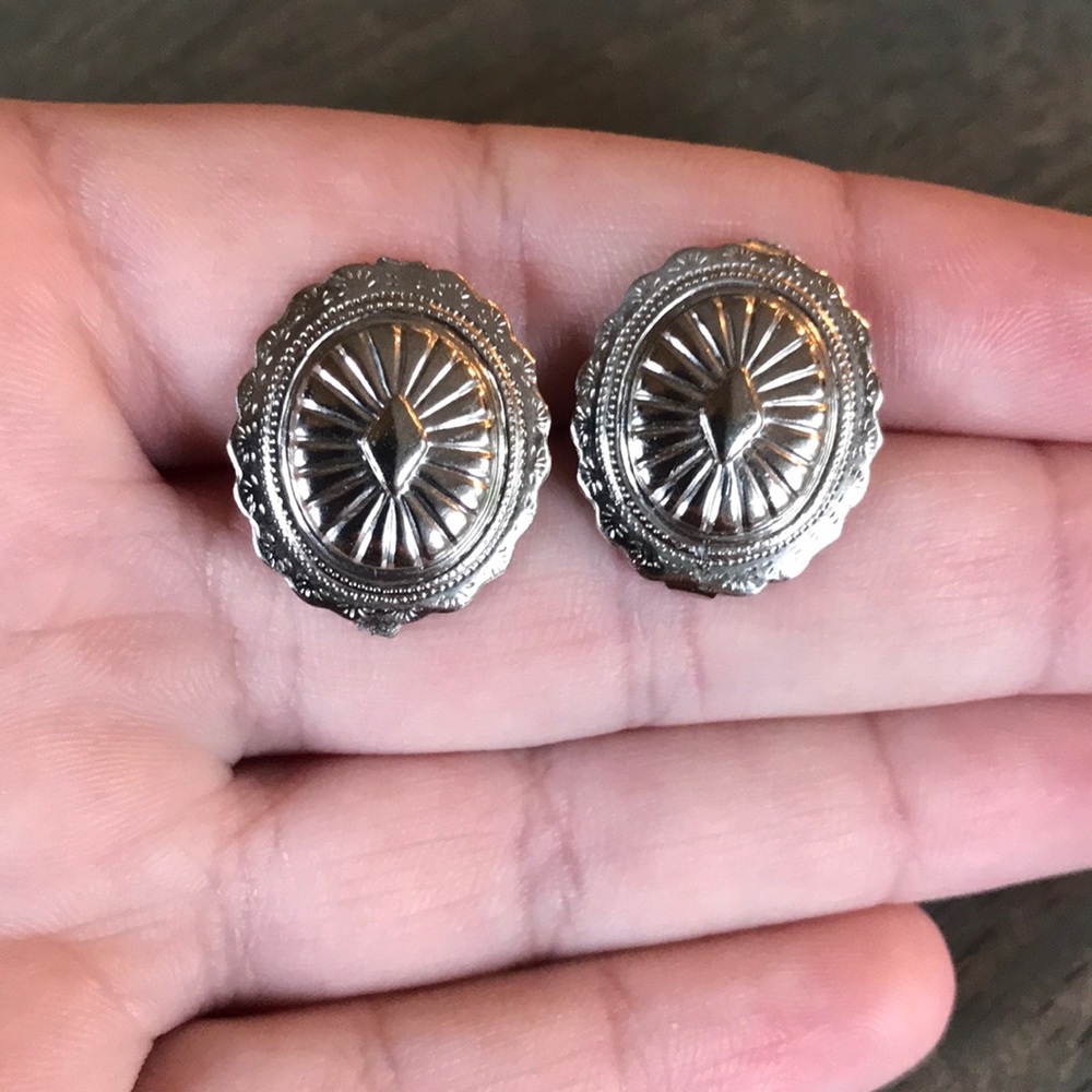 Silver Concho Post